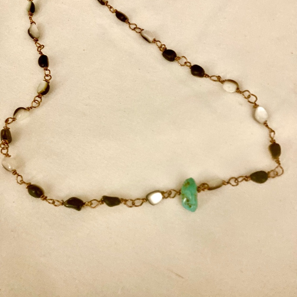 Chic Gold and Turquoise Beaded Necklace